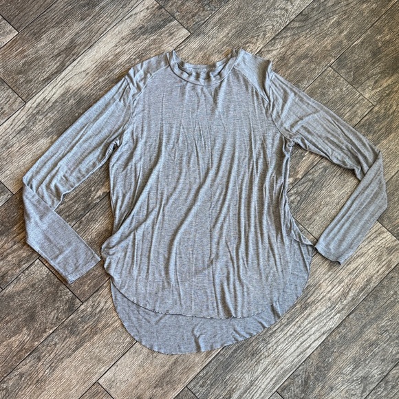 Halogen Heather Gray Long Sleeve Top - Picture 1 of 12